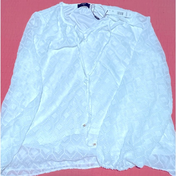 Lovely Tahari long sleeve patterned white blouse with lining. - Picture 1 of 1